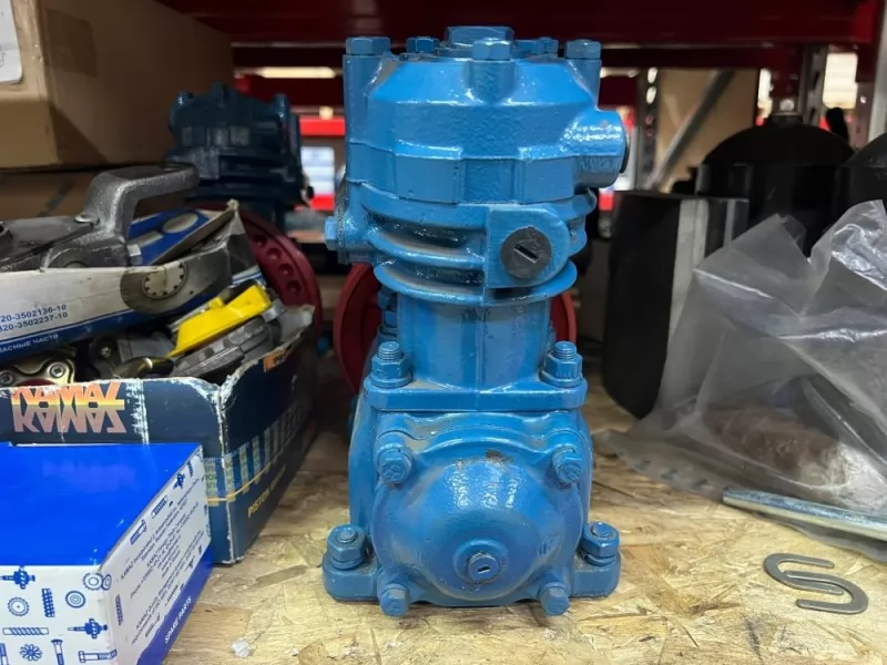 Компрессор 2-х цилиндровый МАЗ, КРАЗ, УРАЛ, БЕЛАЗ (со шкивом) / Аурида Паневежио 16-3509012